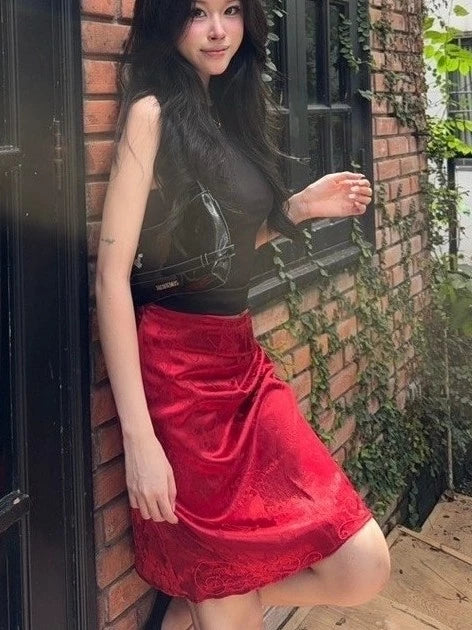 RED BLOOMY SKIRT – Gonghaze Floral Satin Skirt